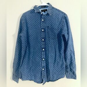 Banana Republic Denim Blue Button Down Shirt